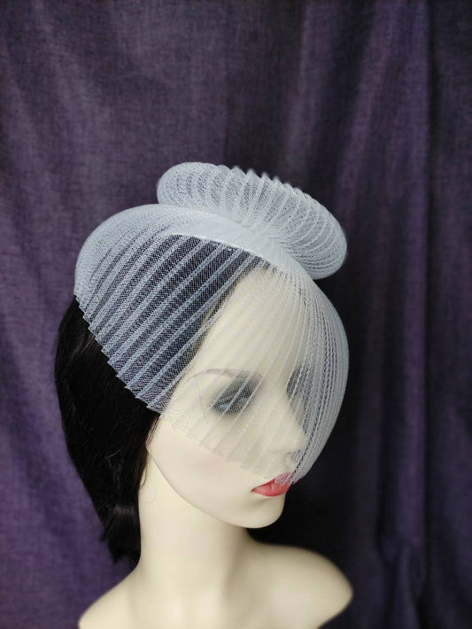 White Wedding Fascinator Avant garde veil White wedding hat - Derby Races - Tea Party White Fascinator