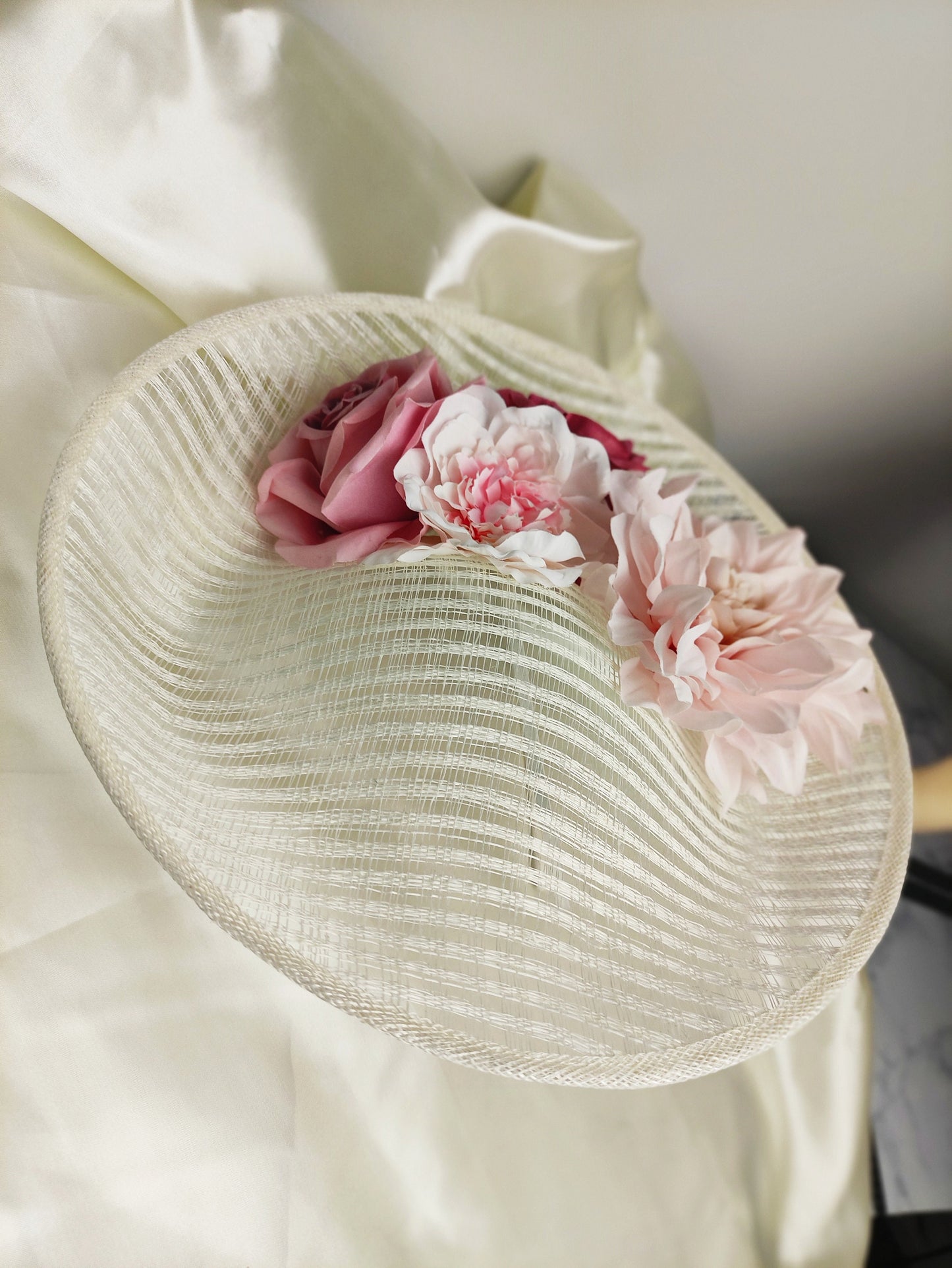 Ivory hat elegant ,mother of the bride hat ,royal ascot hat, Ivory flower hatinator